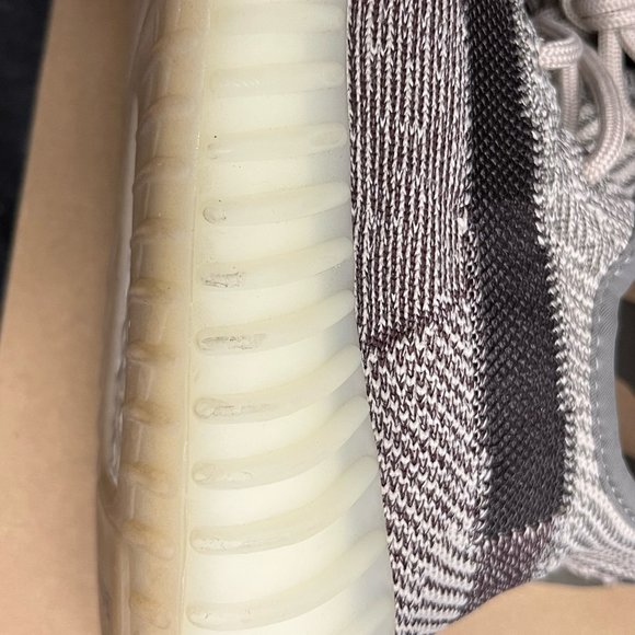 Yeezy Boost 350 V2 'Zyon' / Men's Size 8 - Picture 5 of 7